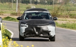 FOTO: Alfa Romeo Stelvio na novim špijunskim fotografijama